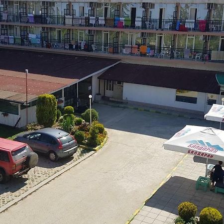 Hotel Phoenix 克兰内沃 外观 照片